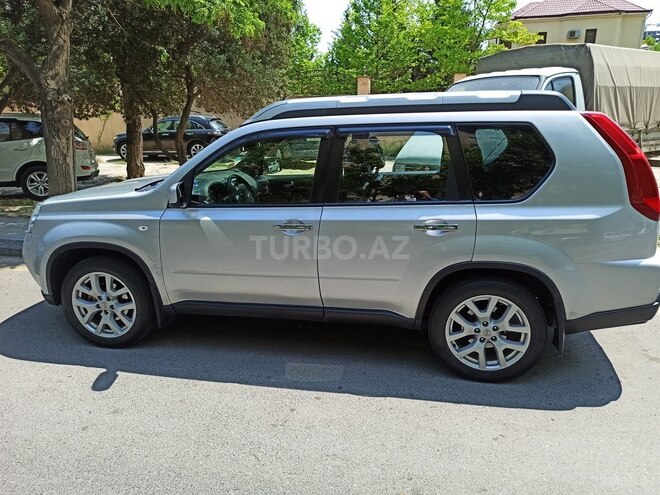 Nissan X-Trail 2013, 210,000 km - 2.5 l - Bakı