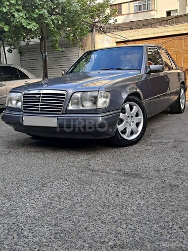 Mercedes E 220 1995, 350,000 km - 2.2 l - Bakı