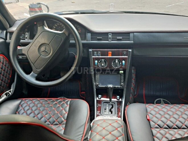 Mercedes E 220 1995, 350,000 km - 2.2 l - Bakı