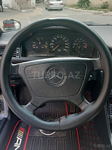 Mercedes E 220 1995, 350,000 km - 2.2 l - Bakı