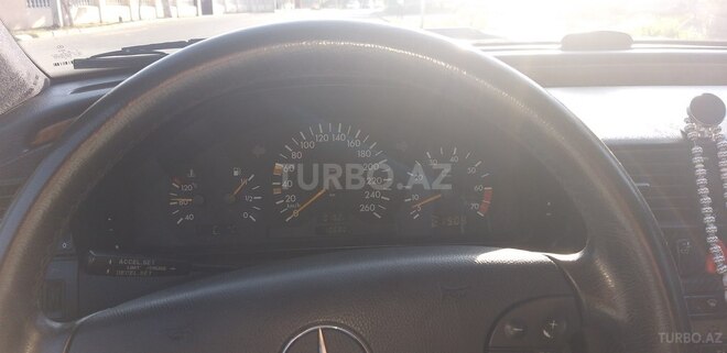 Mercedes C 240 2000, 106,700 km - 2.4 l - Gəncə