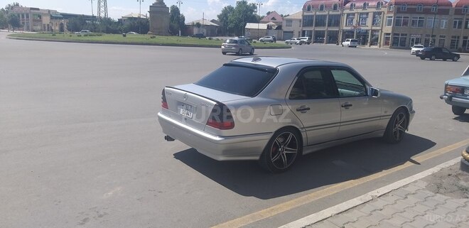 Mercedes C 240 2000, 106,700 km - 2.4 l - Gəncə