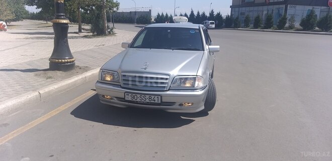 Mercedes C 240 2000, 106,700 km - 2.4 l - Gəncə