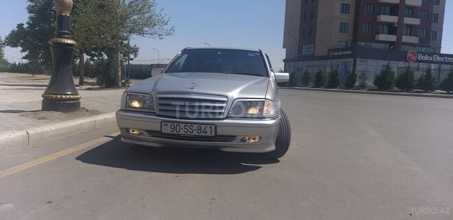 Mercedes C 240 2000, 106,700 km - 2.4 l - Gəncə