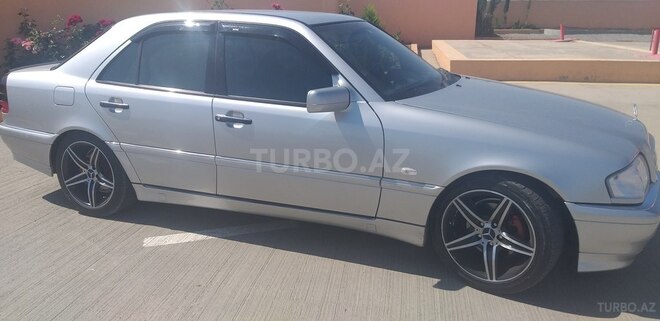 Mercedes C 240 2000, 106,700 km - 2.4 l - Gəncə