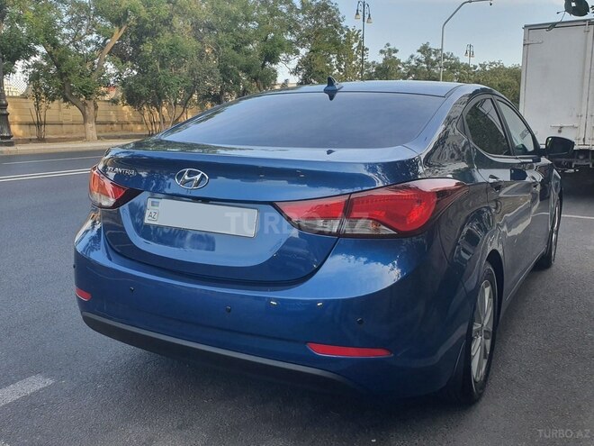 Hyundai Elantra 2015, 21,000 km - 1.8 l - Bakı
