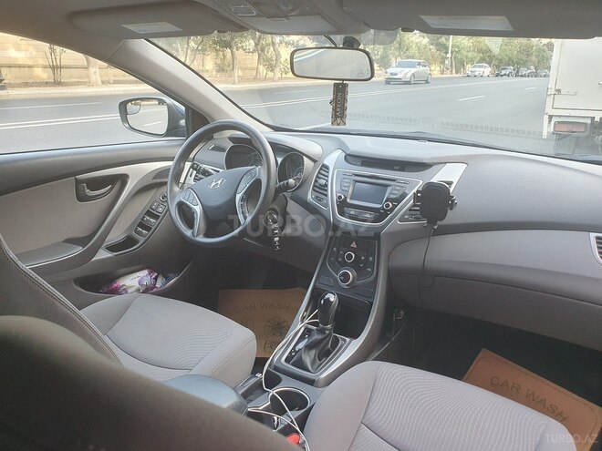 Hyundai Elantra 2015, 21,000 km - 1.8 l - Bakı