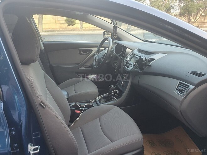 Hyundai Elantra 2015, 21,000 km - 1.8 l - Bakı