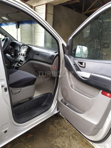 Hyundai H-1 2008, 270,000 km - 2.5 l - Qəbələ
