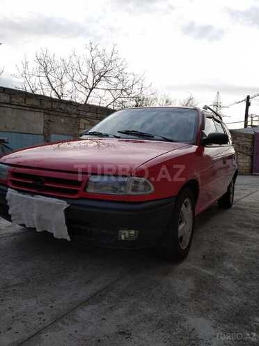 Opel Astra 1994, 130,000 km - 2.0 l - Şamaxı