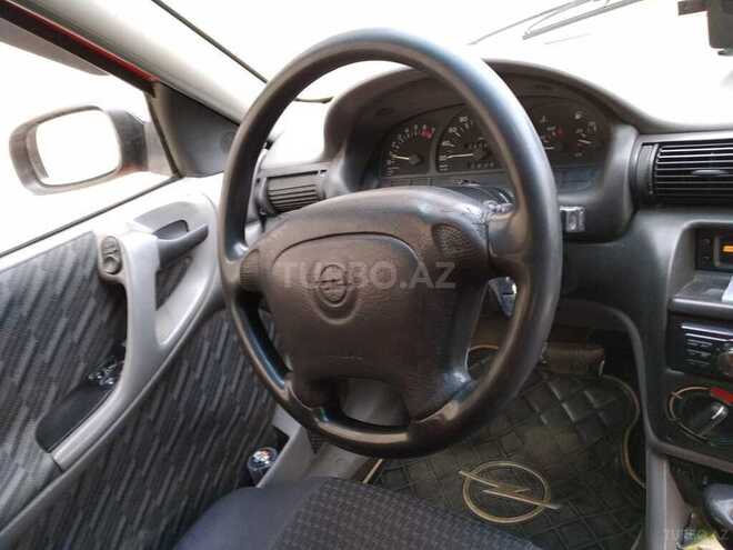 Opel Astra 1994, 130,000 km - 2.0 l - Şamaxı