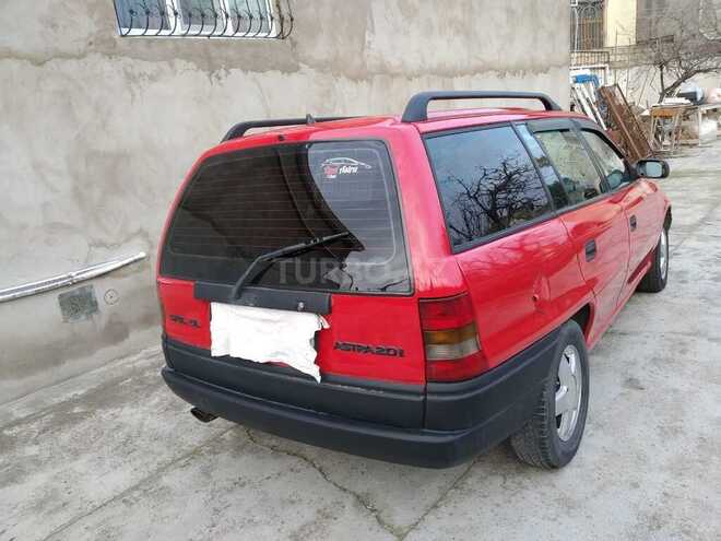Opel Astra 1994, 130,000 km - 2.0 l - Şamaxı