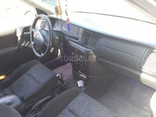 Opel Vectra 1999, 275,000 km - 1.6 l - Bakı