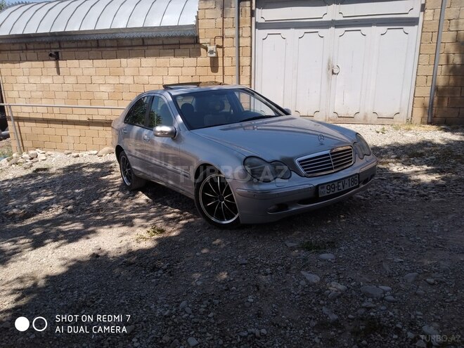 Mercedes C 200 2002, 207,945 km - 2.0 l - Şamaxı
