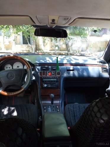 Mercedes E 200 1996, 420,000 km - 2.0 l - Bakı
