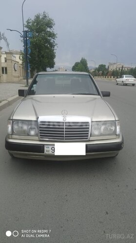 Mercedes E 230 1987, 350,000 km - 0.2 l - Gəncə