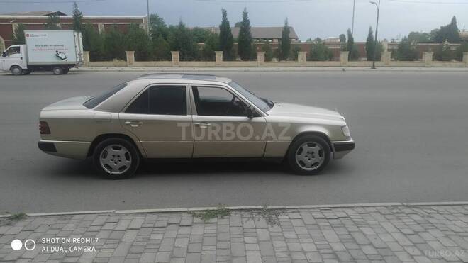 Mercedes E 230 1987, 350,000 km - 0.2 l - Gəncə