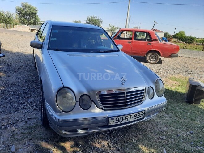 Mercedes E 240 2000, 235,800 km - 2.6 l - Sabirabad