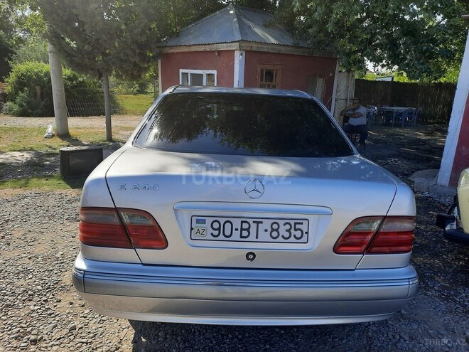 Mercedes E 240 2000, 235,800 km - 2.6 l - Sabirabad