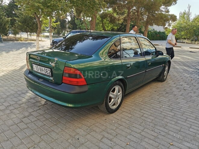 Opel Vectra 1996, 371,000 km - 2.0 l - Sumqayıt