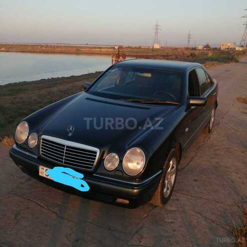 Mercedes E 240 1998, 256,000 km - 2.4 л - Bakı
