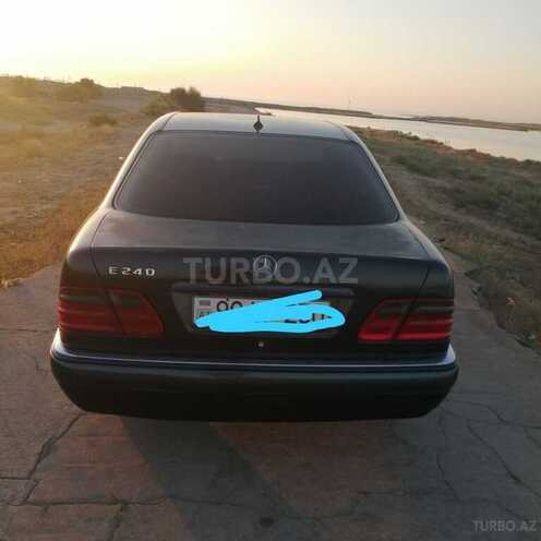 Mercedes E 240 1998, 256,000 km - 2.4 л - Bakı