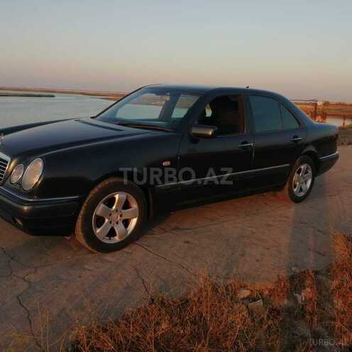 Mercedes E 240 1998, 256,000 km - 2.4 л - Bakı