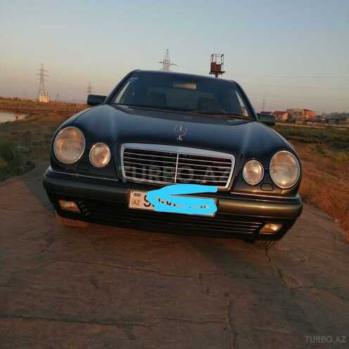 Mercedes E 240 1998, 256,000 km - 2.4 л - Bakı