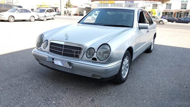 Mercedes E 200 1996, 477,000 km - 2.0 l - Bakı