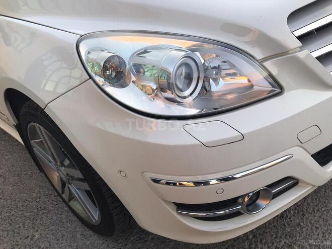 Mercedes B 180 2010, 113,000 km - 1.7 l - Bakı