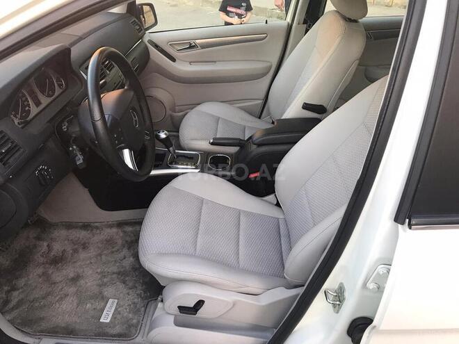 Mercedes B 180 2010, 113,000 km - 1.7 l - Bakı