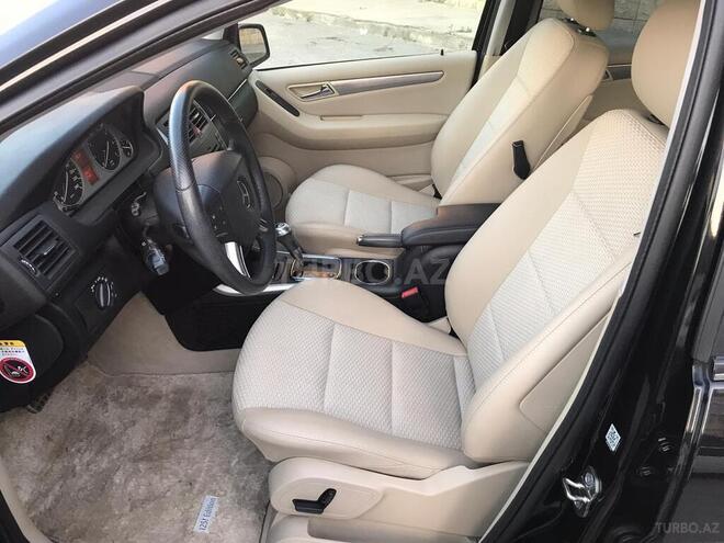 Mercedes B 180 2010, 113,000 km - 1.7 l - Bakı