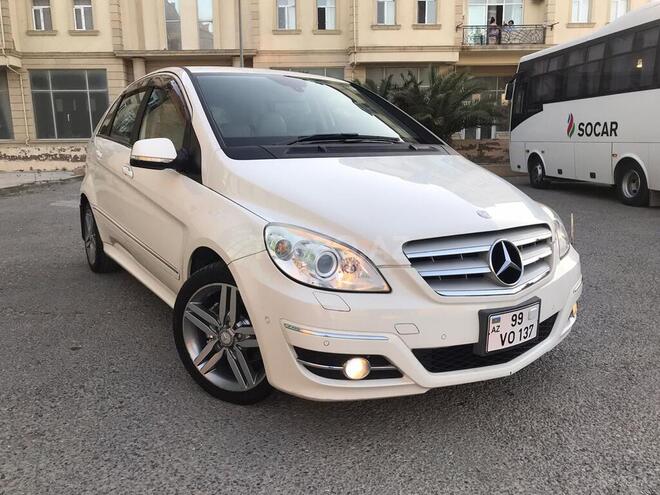 Mercedes B 180 2010, 113,000 km - 1.7 l - Bakı