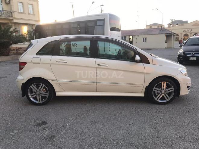 Mercedes B 180 2010, 113,000 km - 1.7 l - Bakı