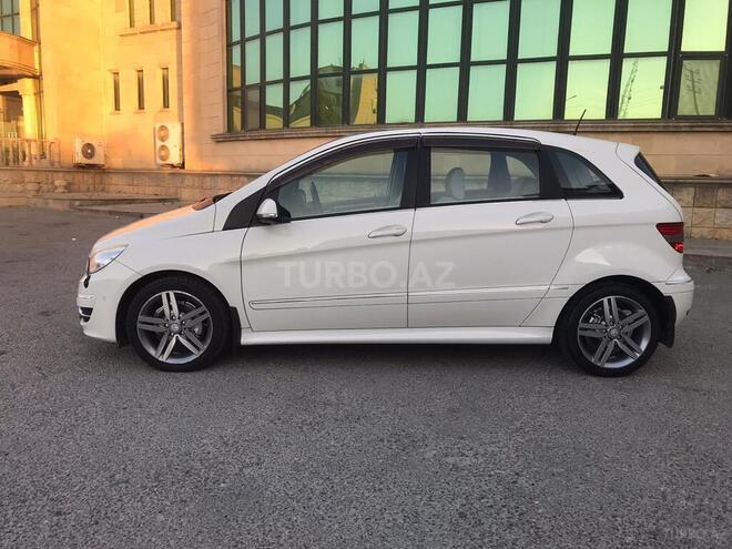 Mercedes B 180 2010, 113,000 km - 1.7 l - Bakı