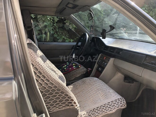 Mercedes E 230 1988, 320,000 km - 2.3 l - Xaçmaz
