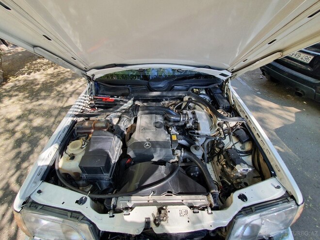 Mercedes E 220 1993, 296,322 km - 2.2 l - Bakı