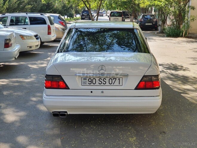 Mercedes E 220 1993, 296,322 km - 2.2 l - Bakı