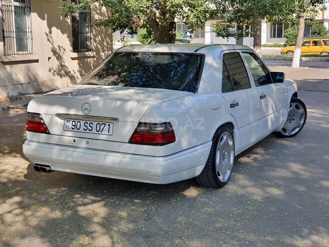 Mercedes E 220 1993, 296,322 km - 2.2 l - Bakı
