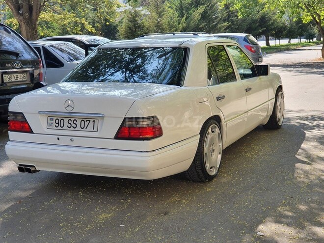 Mercedes E 220 1993, 296,322 km - 2.2 l - Bakı