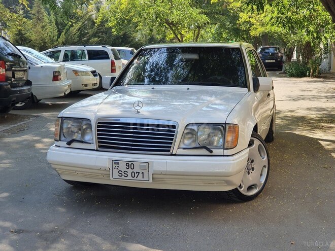 Mercedes E 220 1993, 296,322 km - 2.2 l - Bakı