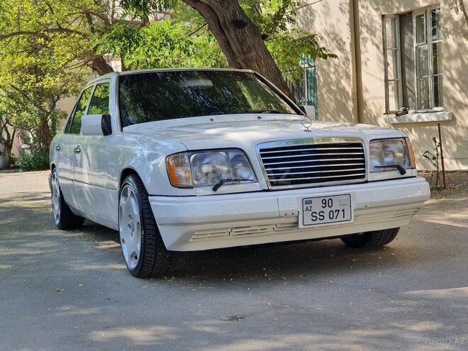 Mercedes E 220 1993, 296,322 km - 2.2 l - Bakı