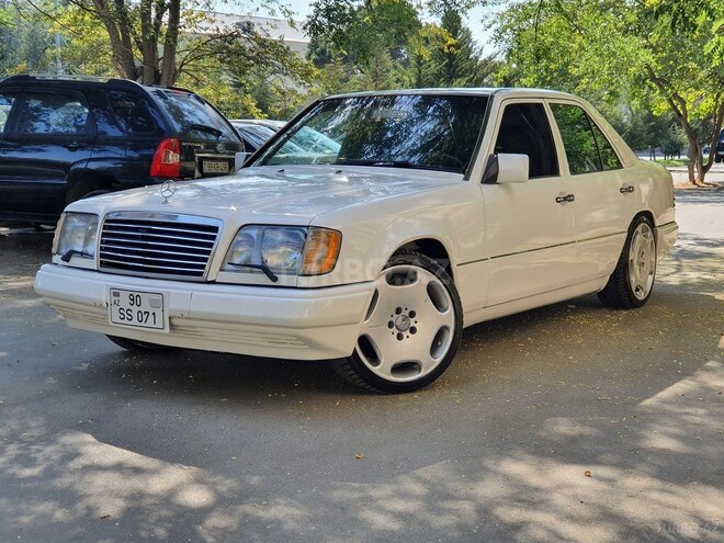 Mercedes E 220 1993, 296,322 km - 2.2 l - Bakı