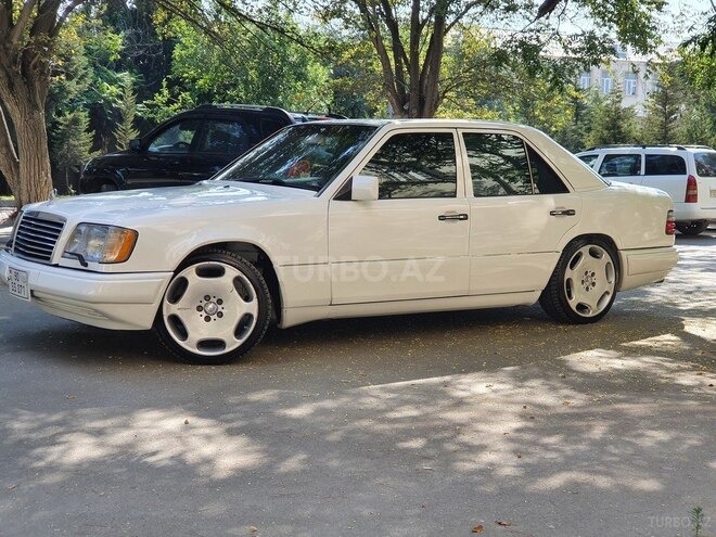 Mercedes E 220 1993, 296,322 km - 2.2 l - Bakı