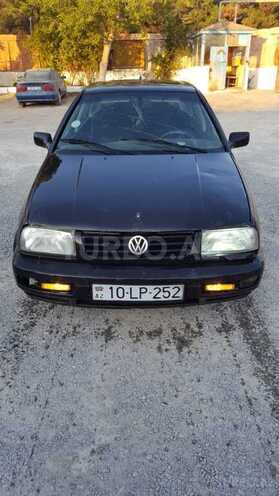 Volkswagen Vento 1994, 320,000 km - 2.0 l - Bakı