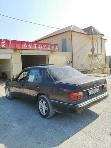 Mercedes E 260 1991, 270,000 km - 2.6 l - Bakı