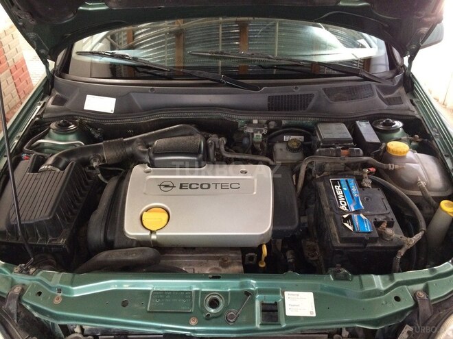 Opel Astra 1998, 320,000 km - 0.2 l - Salyan