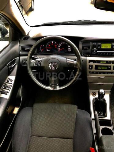 Toyota Corolla 2005, 182,000 km - 1.4 л - Bakı