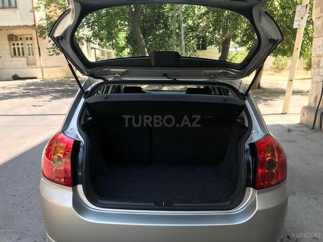 Toyota Corolla 2005, 182,000 km - 1.4 л - Bakı