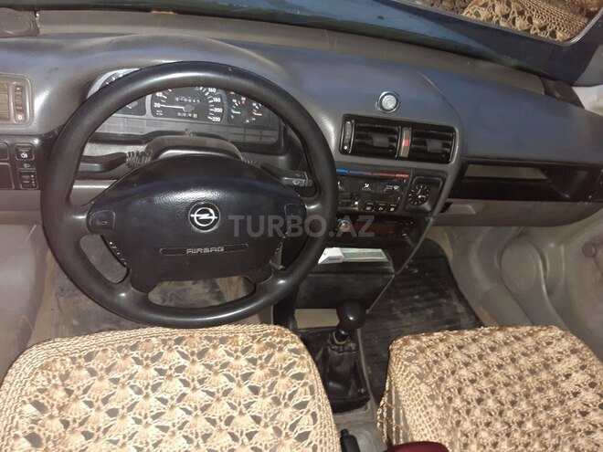 Opel Vectra 1991, 256,135 km - 1.8 l - Qazax